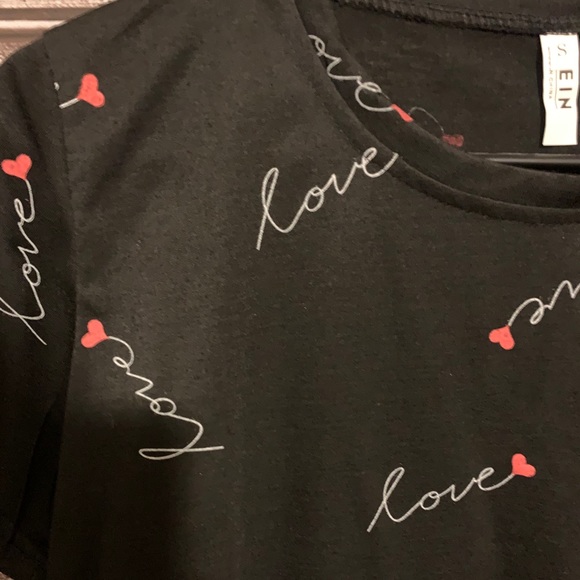 LAST CHANCE! Graphic Love Heart Black Crop Top - Picture 6 of 8